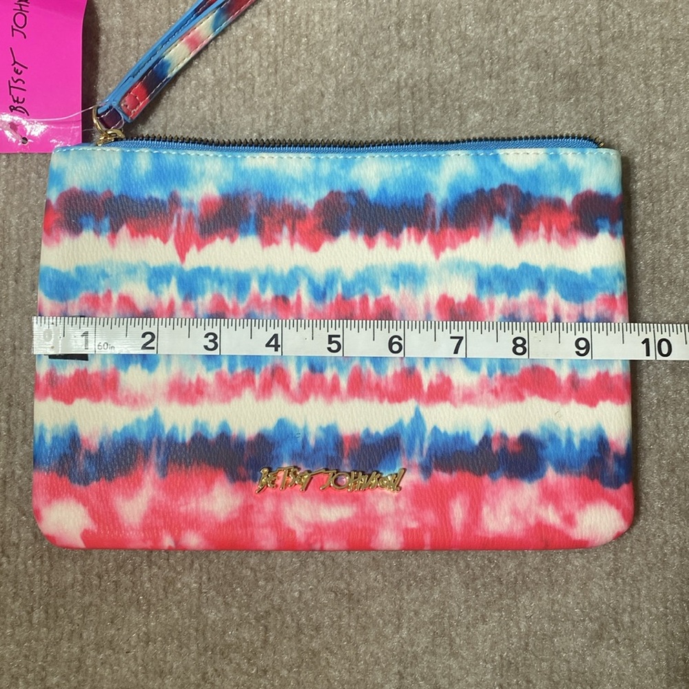 Betsey Johnson Dream‎ Big Tie Dye Wristlet - Picture 8 of 10